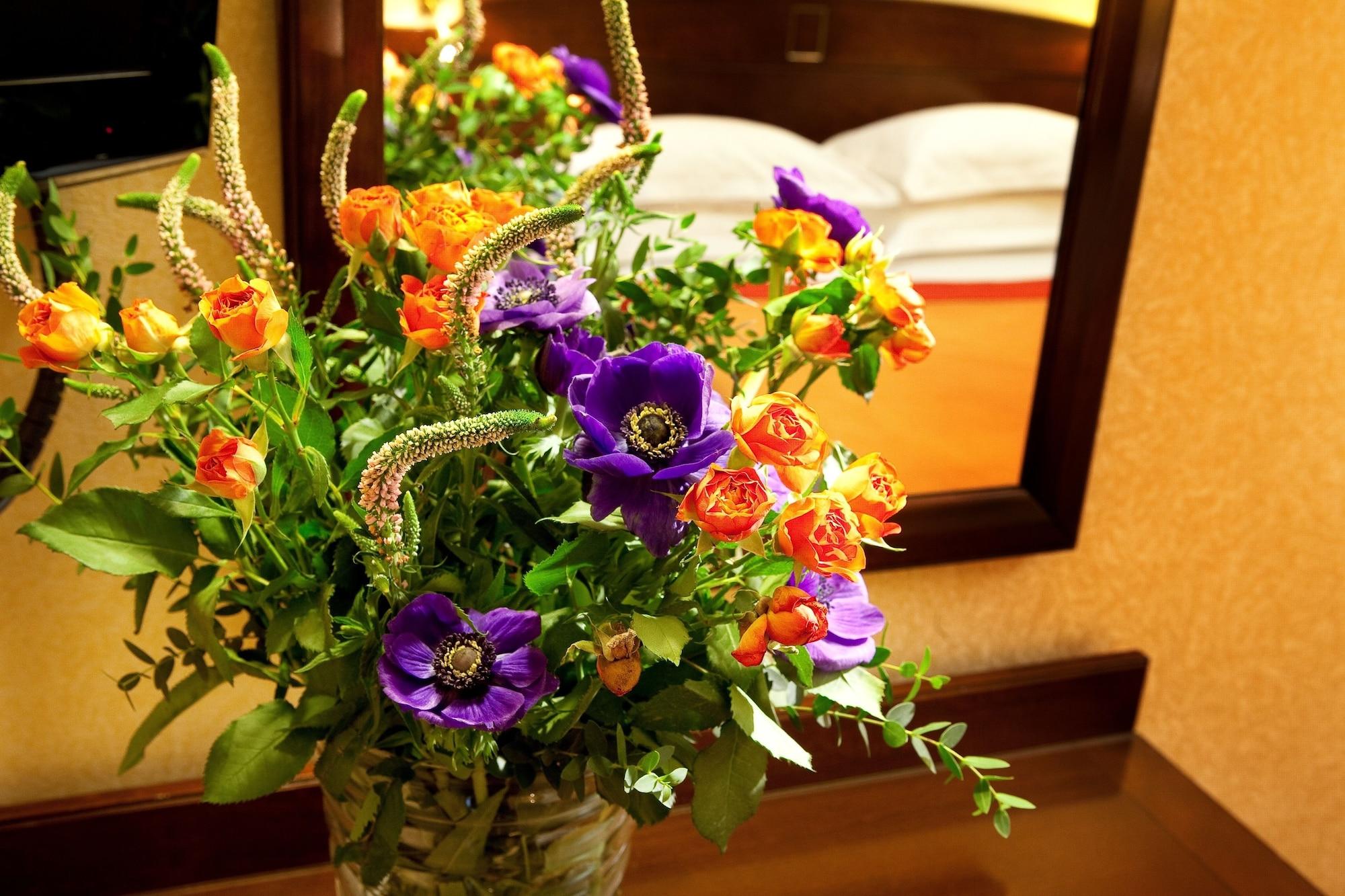 Hotel Paix Republique Париж Стая снимка
